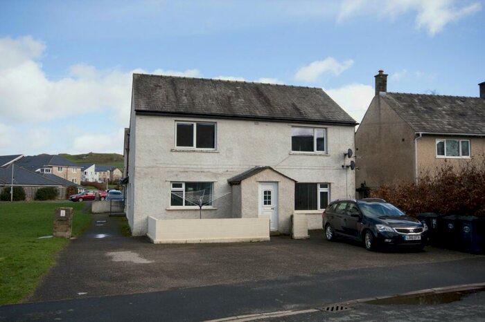 2 Bedroom Apartment To Rent In Langdale Crescent, Kendal, Cumbria, LA9
