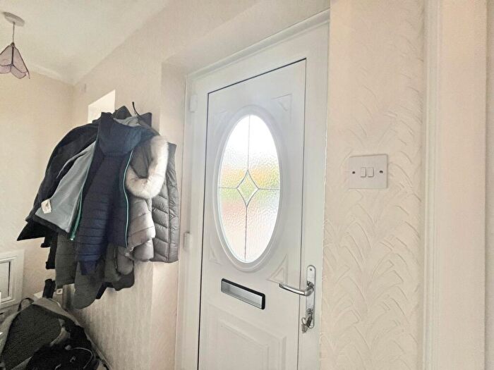 2 Bedroom Bungalow For Sale In Helmsdale Close, Ramsbottom, Bury, Greater Manchester, BL0