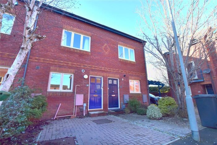 4 Bedroom Terraced House To Rent In Exeter, Devon, EX2