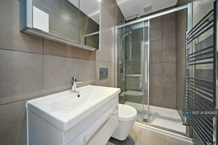 2 Bedroom Flat To Rent In Malvern Road, London, NW6