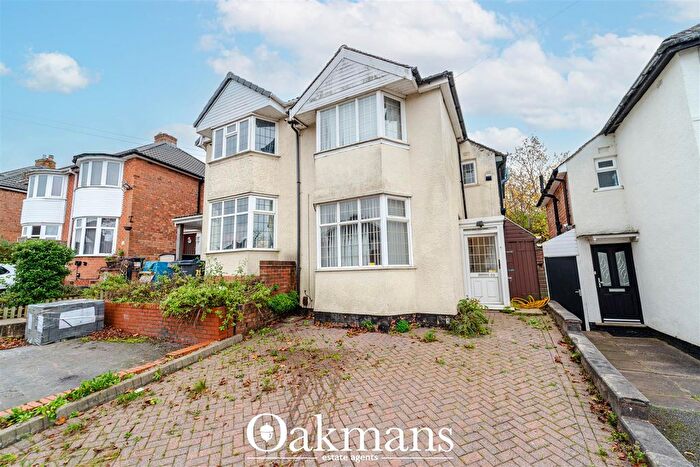 3 Bedroom Semi-Detached House To Rent In Durley Dean Road, Birmingham, B29