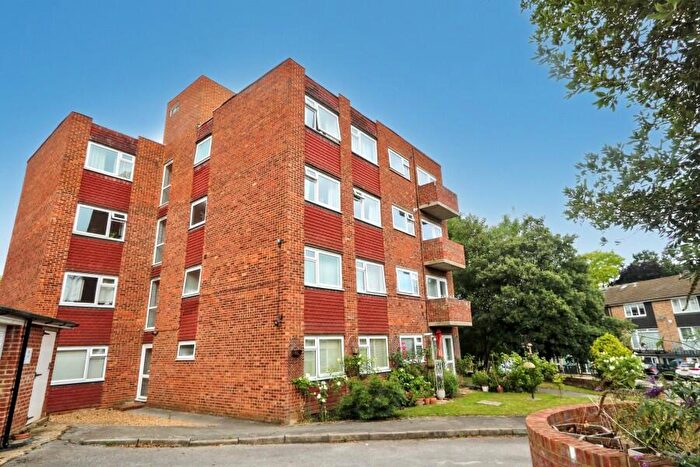 2 Bedroom Apartment To Rent In Cranes Park, Surbiton, KT5