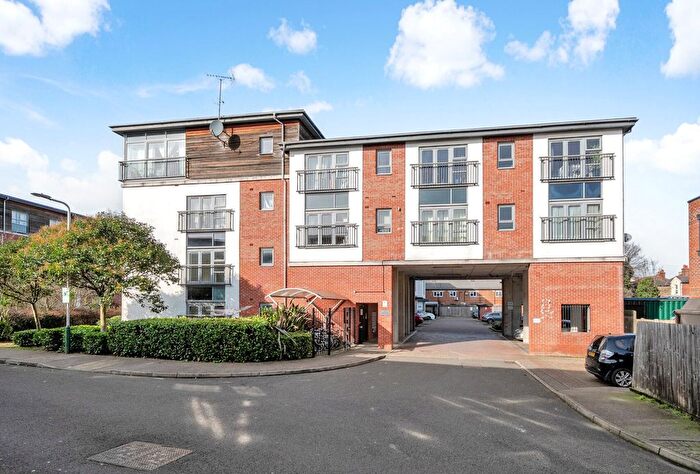 2 Bedroom Flat To Rent In Calder Court, Riverside Close, Romford, RM1