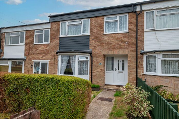 3 Bedroom Terraced House For Sale In Kefford Close, Horndean, PO8