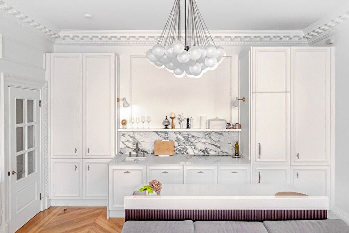 2 Bedroom Flat For Sale In Woodborough Road, Putney, London, SW15