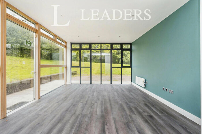 3 Bedroom Apartment To Rent In The Studio Ringwood Road, SO40