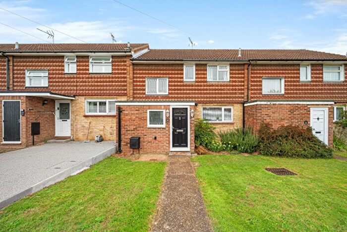 3 Bedroom Terraced House To Rent In Evenden Road, Meopham, Gravesend, Kent, DA13