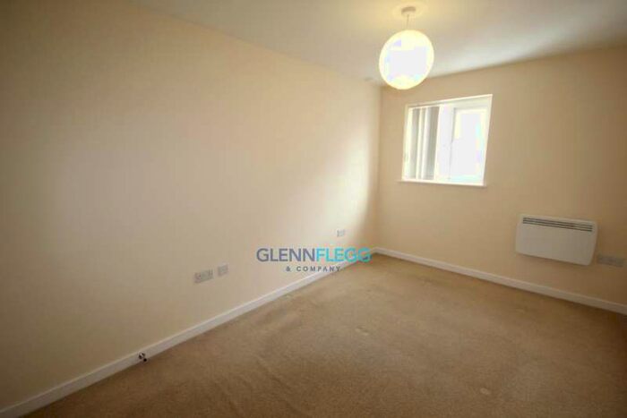 1 Bedroom Flat To Rent In The Junction, Central Slough, SL2