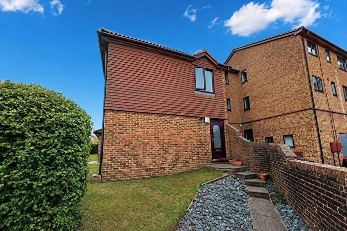 1 Bedroom Apartment To Rent In Kingfisher Drive, Merrow Park, Guildford, GU4
