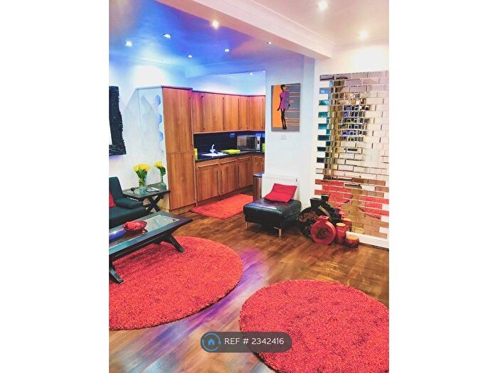 2 Bedroom Flat To Rent In Edith Grove, London, SW10