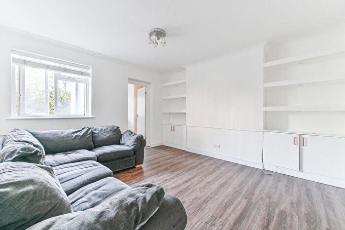 2 Bedroom Flat For Sale In Bedford Place, East Croydon, Croydon, CR0