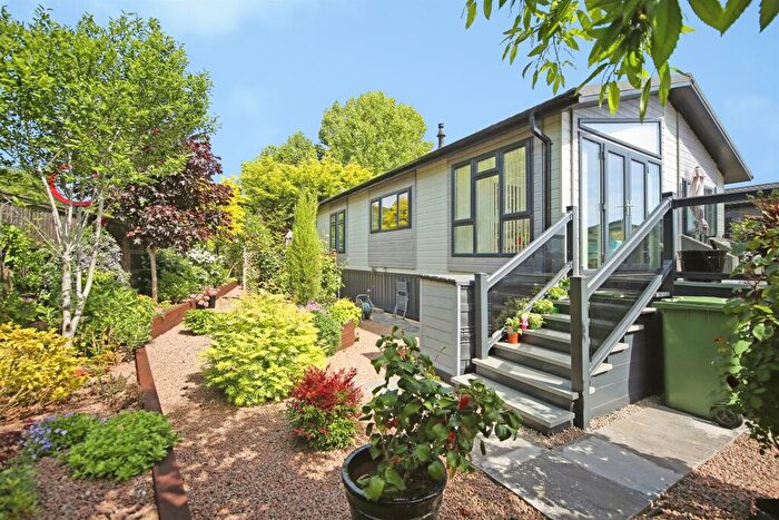 2 Bedroom Park Home For Sale In Welford Chase, Welford On Avon, Stratford-Upon-Avon, CV37