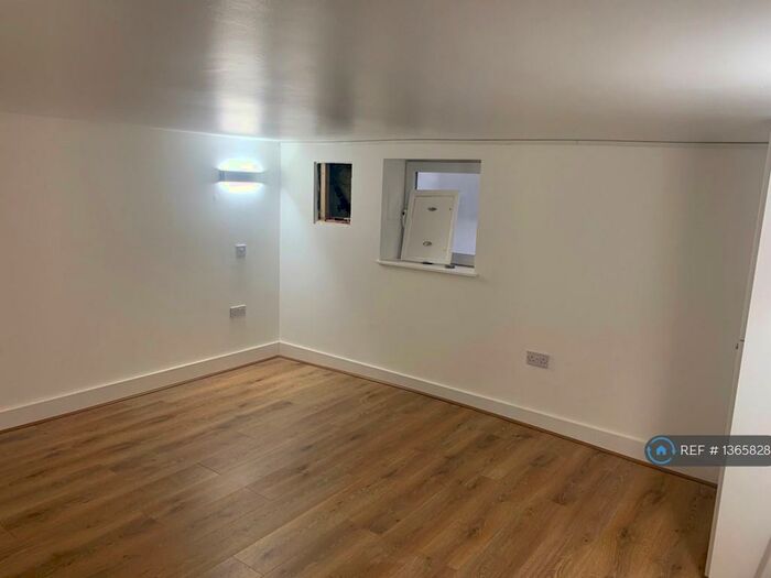 3 Bedroom Terraced House To Rent In Kingsley Road, Maidstone, ME15