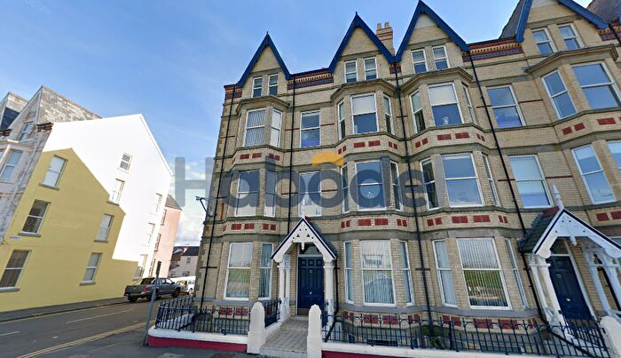1 Bedroom Flat To Rent In West Parade, Rhyl, LL18
