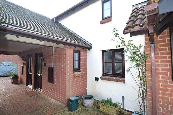 2 Bedroom Retirement Property For Sale In Orchard Walk, Watlington, OX49