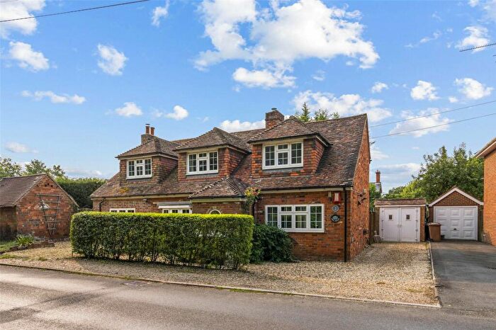 4 Bedroom Detached House For Sale In Crick Hollow, Mortimer West End, RG7