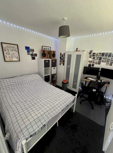 5 Bedroom House To Rent In Wordsworth Road, Bristol, BS7