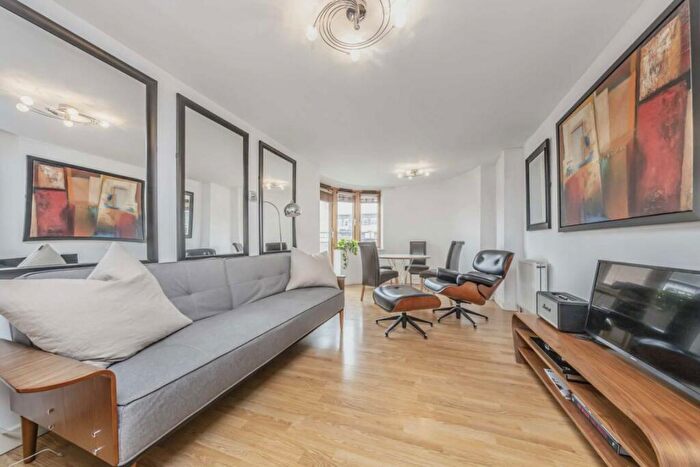 1 Bedroom Flat For Sale In White Lion Street, Islington, N1