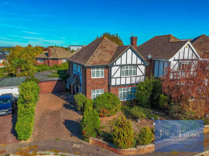 4 Bedroom Detached House For Sale In Tudor Close, Chigwell, Essex, IG7