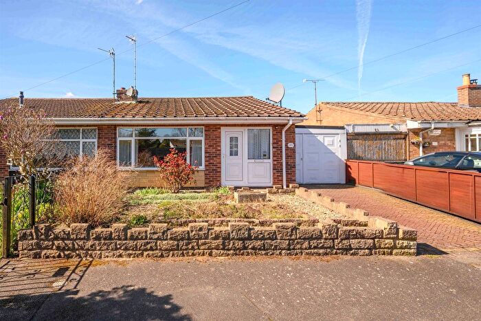 2 Bedroom Semi Detached Bungalow For Sale In The Ridings, Desborough, Kettering, NN14