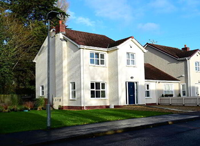 4 Bedroom Link Detached House For Sale In Lilburn Hall, Lurgan, BT66