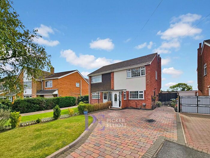 3 Bedroom Semi-Detached House For Sale In Croft Close, Wolvey, LE10