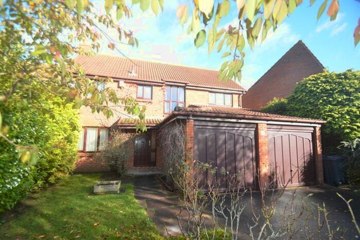 4 Bedroom Detached House To Rent In Primrose Lane, Croydon, CR0