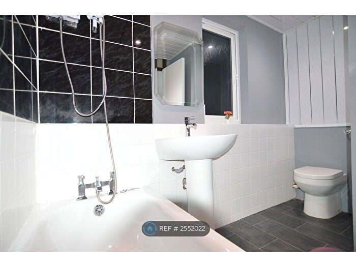 1 Bedroom Flat To Rent In Sidmoth Court, Reading, RG1