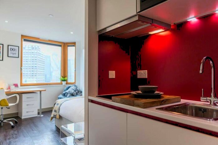 Studio To Rent In Education Square, E1 - Photo 2