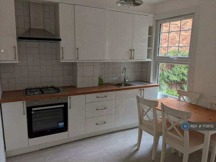 2 Bedroom End Of Terrace House To Rent In Janson Road, London, E15