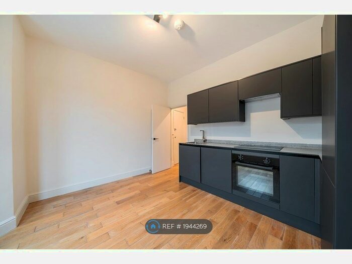 1 Bedroom Flat To Rent In Clarence Road, London, N22