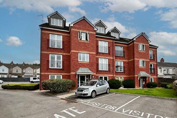 2 Bedroom Flat To Rent In G Hall Street, Blackwood, NP12