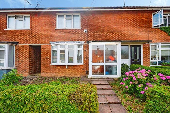 2 Bedroom End Of Terrace House For Sale In Keiths Road, Hemel Hempstead, HP3