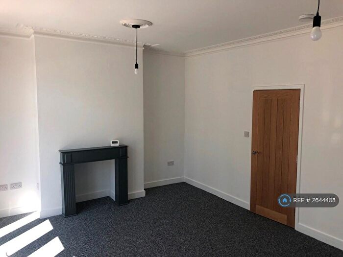 1 Bedroom Flat To Rent In Douglas Avenue, Hythe, CT21