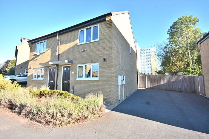 2 Bedroom Semi-Detached House For Sale In Highland Court, Leeds, West Yorkshire, LS15