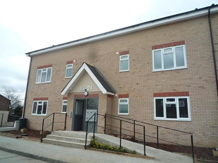 2 Bedroom Apartment For Sale In Yellowpine Way, Chigwell, Essex, IG7