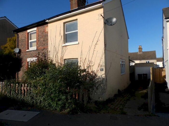 2 Bedroom Semi-Detached House To Rent In Meadow Road, Southborough, Tunbridge Wells TN4