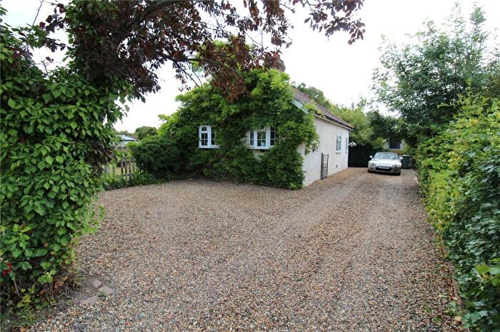 2 Bedroom Detached Bungalow For Sale In Ethelbert Road, Rochford, Essex, SS4
