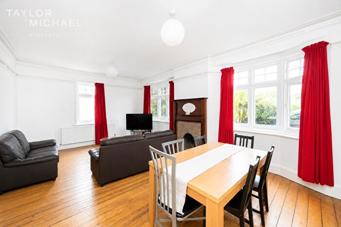6 Bedroom Detached House To Rent In Natal Road, Brighton, BN2