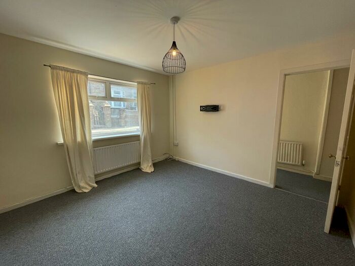 2 Bedroom House To Rent In Alexandra Road, Six Bells, Abertillery, NP13