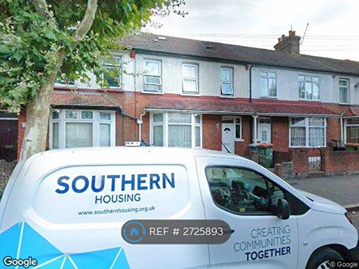 5 Bedroom Terraced House To Rent In Gardner Road, London, E13