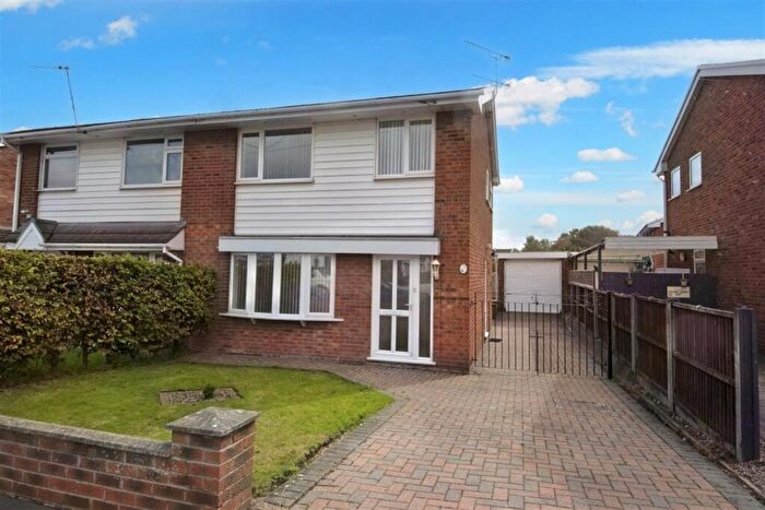 3 Bedroom Semi-Detached House To Rent In Willow Way, Broughton, CH4