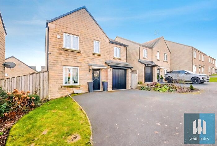 4 Bedroom Detached House To Rent In Stirling Wood Close, Lindley, Huddersfield, HD3
