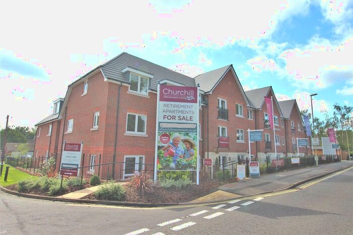 1 Bedroom Flat For Sale In Crookham Road, Fleet, GU51
