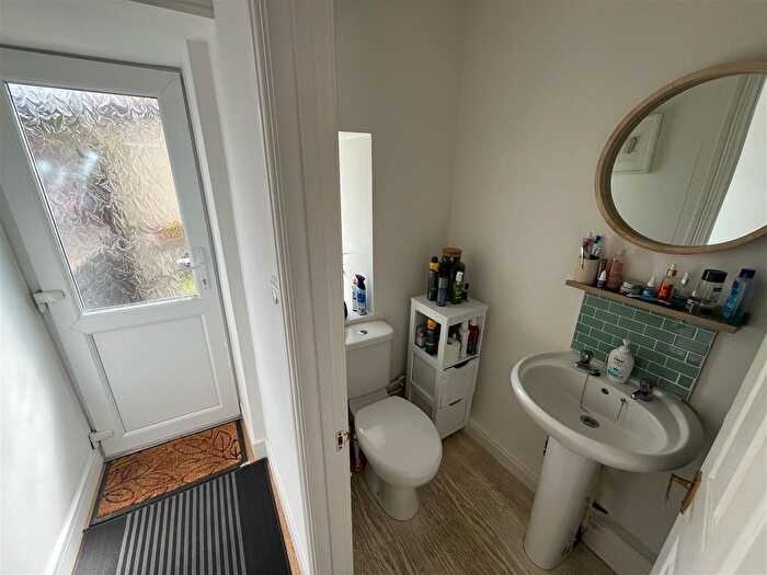1 Bedroom Flat To Rent In Clive Street, Caerphilly, CF83