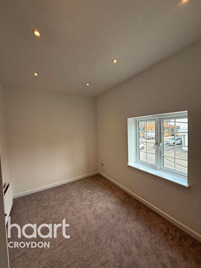 3 Bedroom Maisonette To Rent In Selsdon Road, South Croydon, CR2