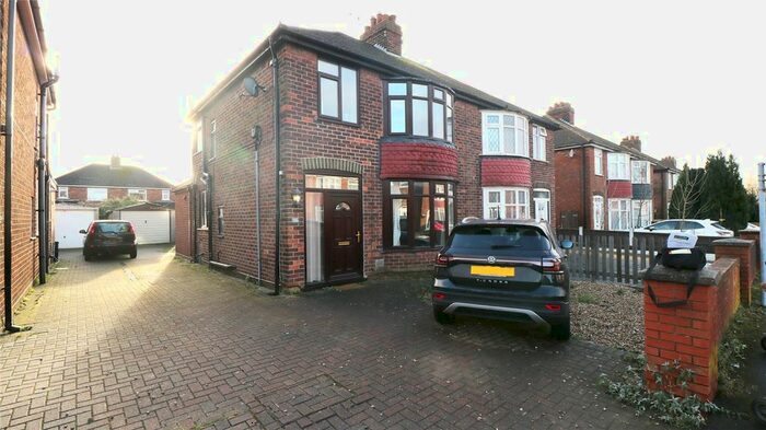 3 Bedroom Semi-Detached House To Rent In Newland Drive, Scunthorpe, North Lincolnshire, DN15