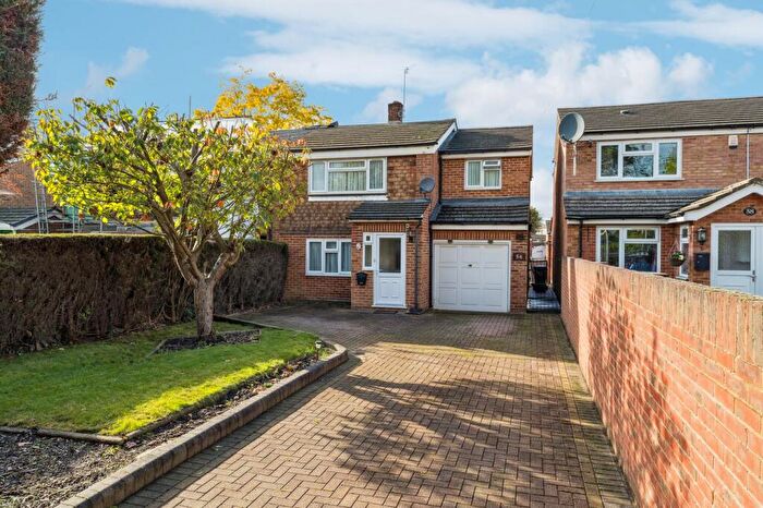 4 Bedroom Semi-Detached House For Sale In Station Road, Langley, SL3