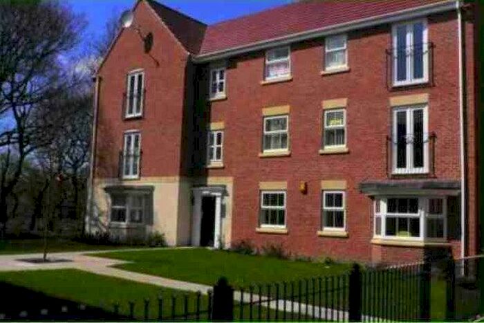 2 Bedroom Flat To Rent In Rockford Gardens, Warrington, WA5