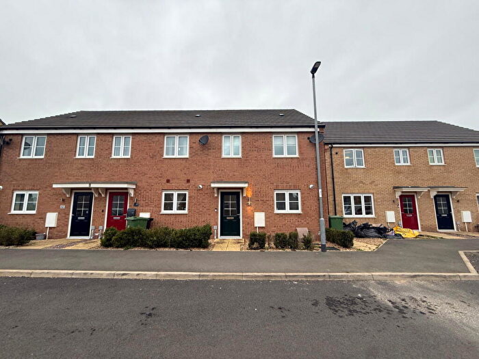 3 Bedroom End Of Terrace House For Sale In Deer Park Way, Thorney, PE6